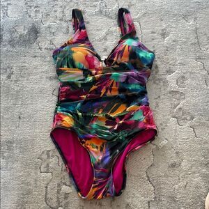 Lauren Ralph Lauren Red and Pink One Piece Swimsuit V-Neck Ruching